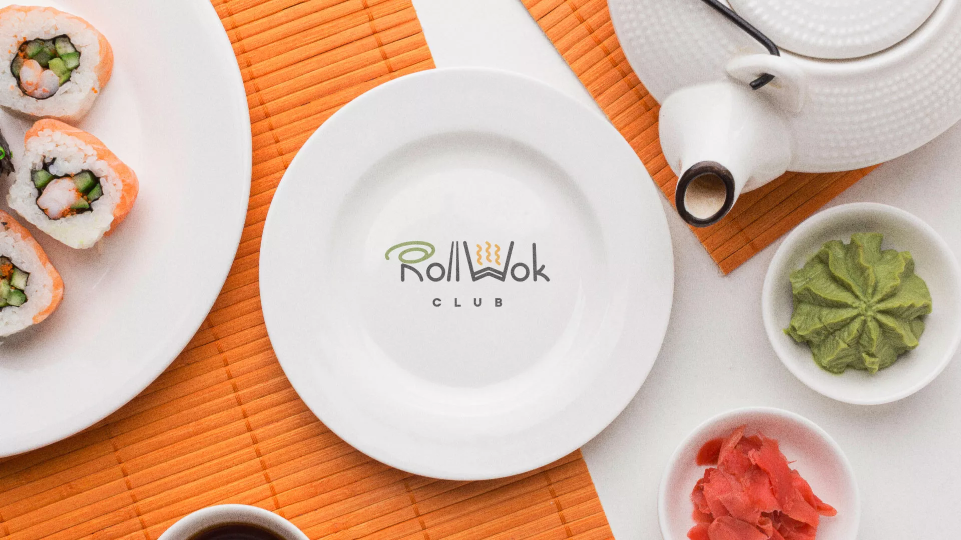 Разработка логотипа и фирменного стиля суши-бара «Roll Wok Club» в Пестово